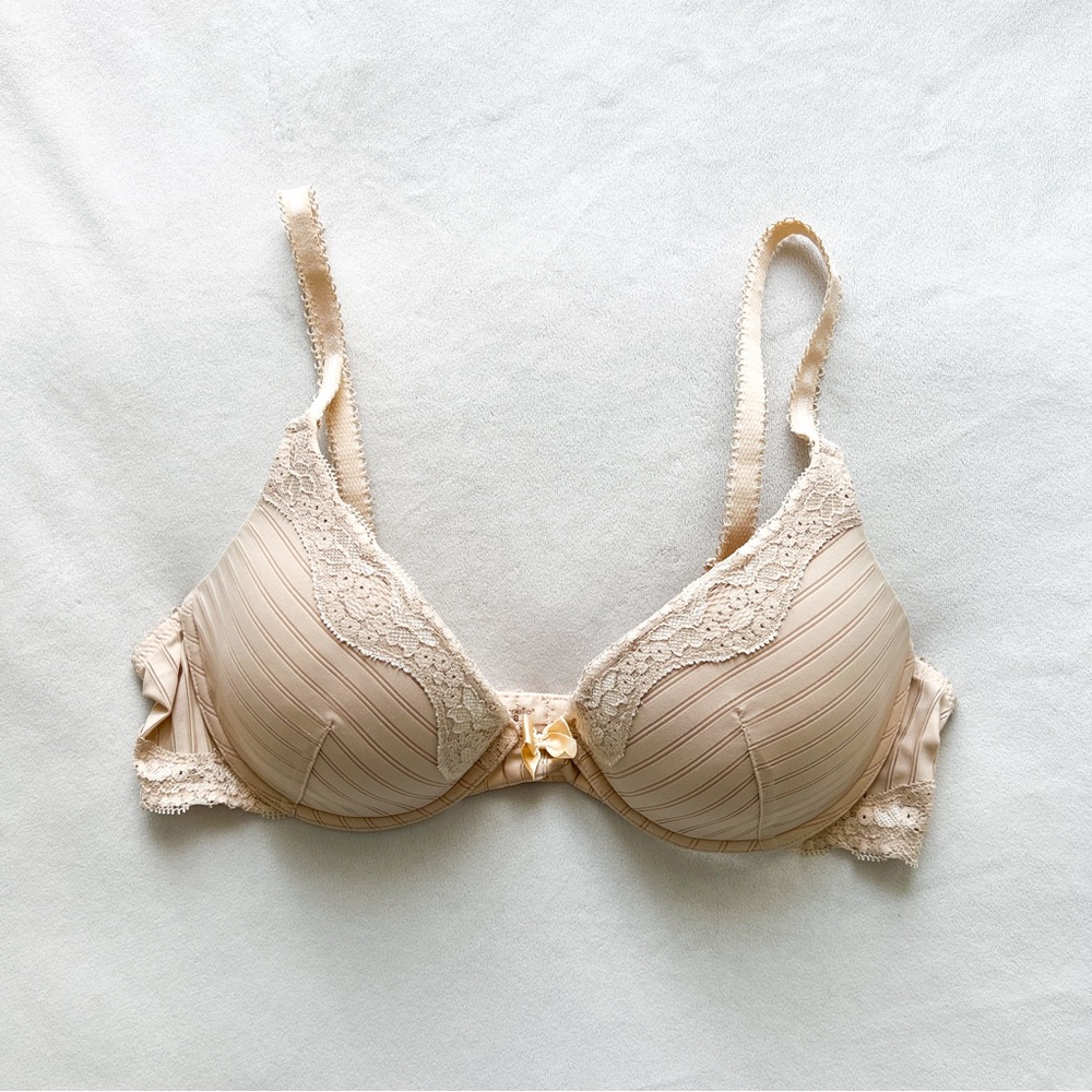 Ambrielle Cream Underwire Bra with Molded Cups 36B